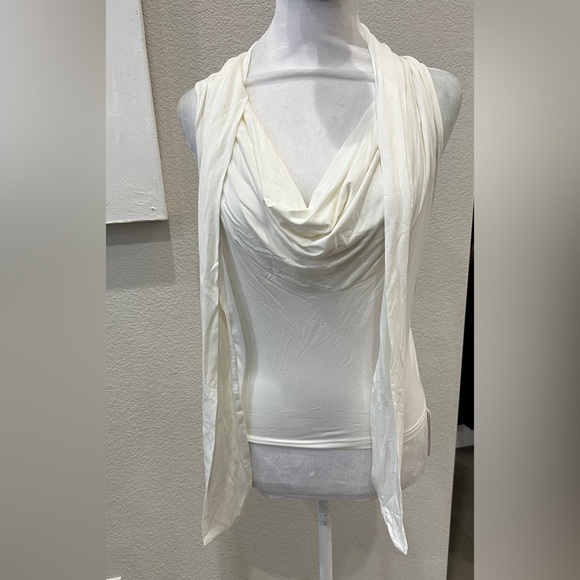 NWT Commense Solid Twist Front Sleeveless Blouse White Large - Picture 9 of 15